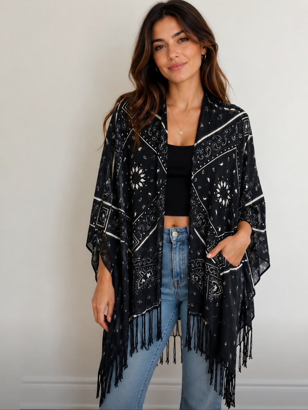 💖3/$20💖Black and White Patterned Women's Kimono